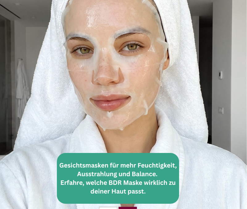 Frau mit feuchtigkeitsspendender BDR-Gesichtsmaske während einer professionellen Kosmetikbehandlung in der Beauty Lounge Trier.